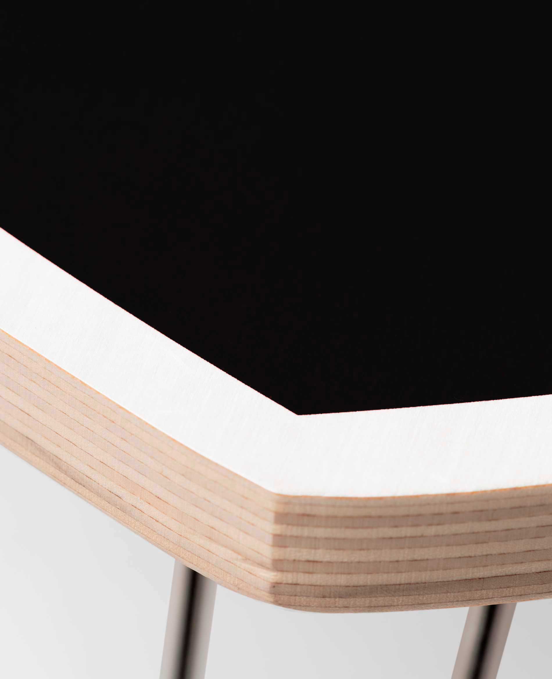 Carhartt Wip Heart Folding Table - e5store