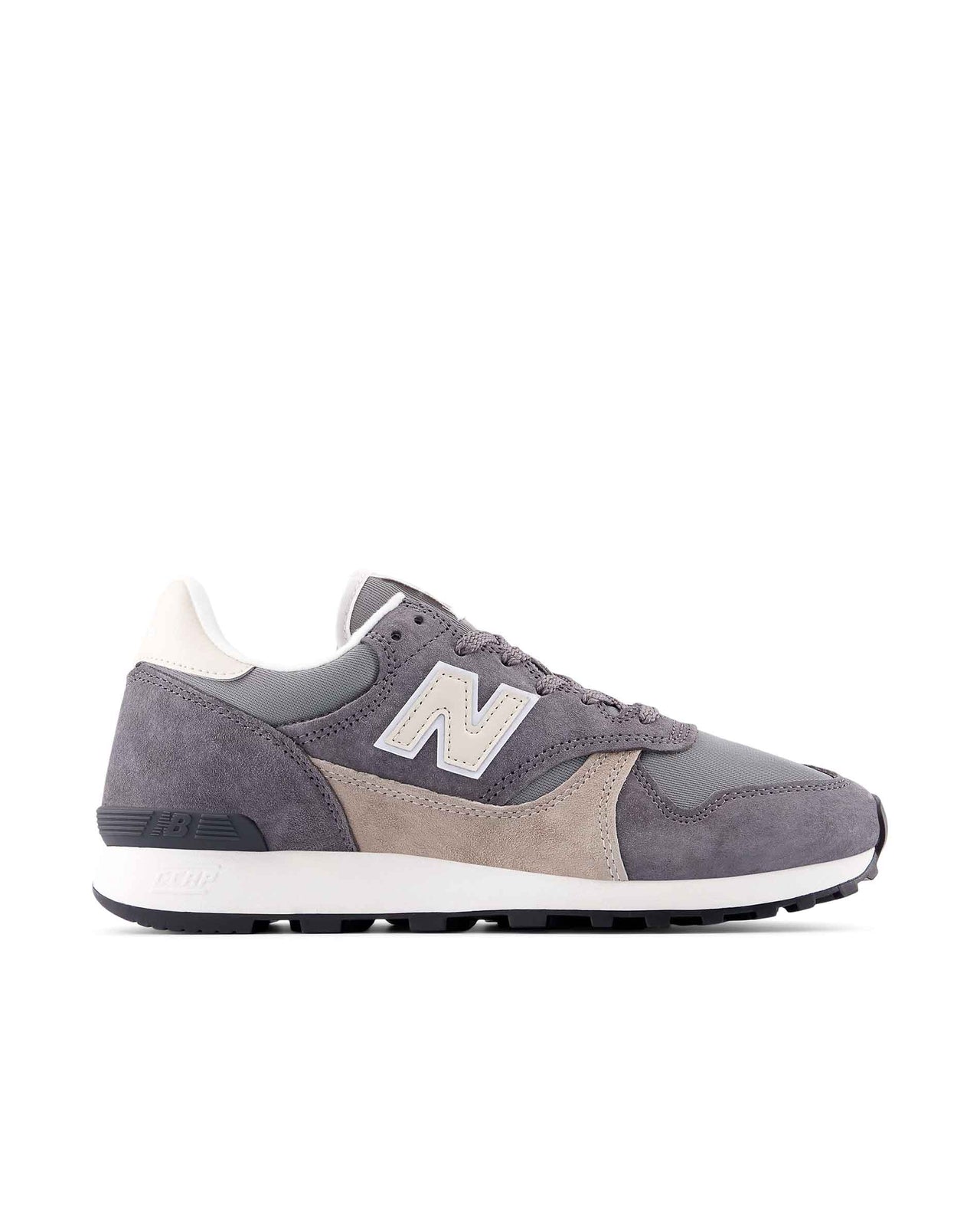 New Balance 475